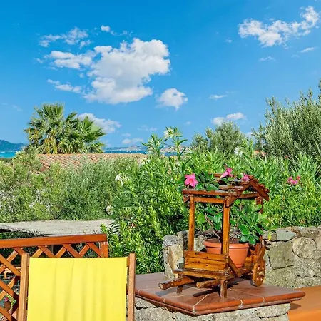 Дом отдыха Casa Del Leccio - Sea View 5 Minutes From Палау
