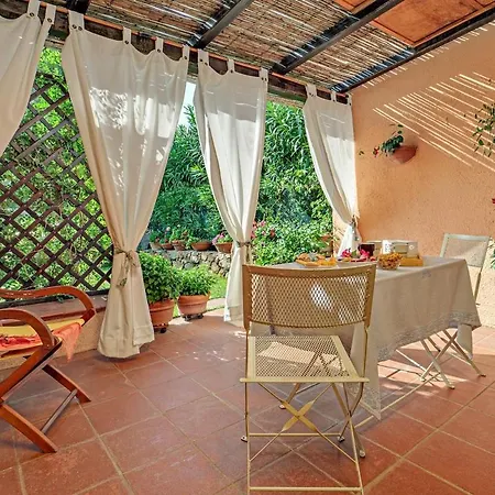 בית נופש Casa Del Leccio - Sea View 5 Minutes From